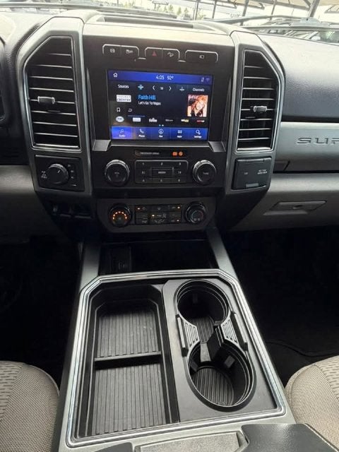 2015 Ford Super Duty F-250 SRW Lariat