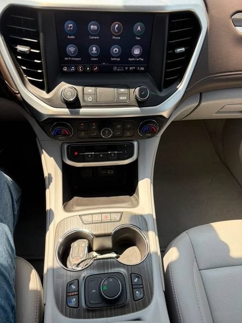 2021 GMC Acadia SLT