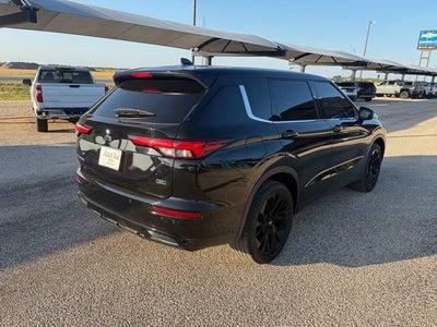 2023 Mitsubishi Outlander SE